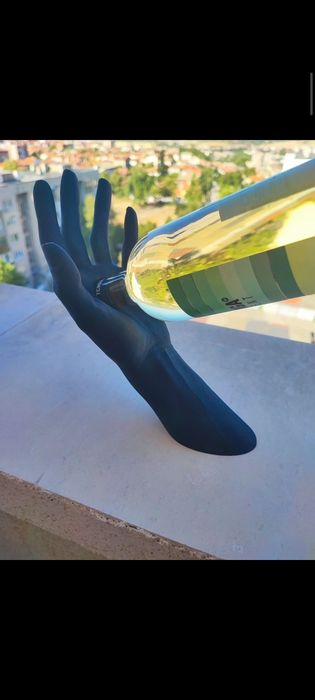 3D принтирана стойка за вино