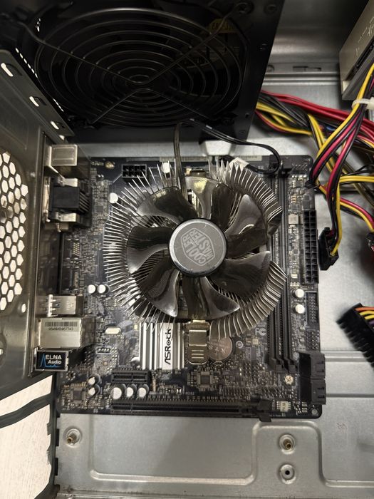 Продам бюджетный игровой пк core i3-8100