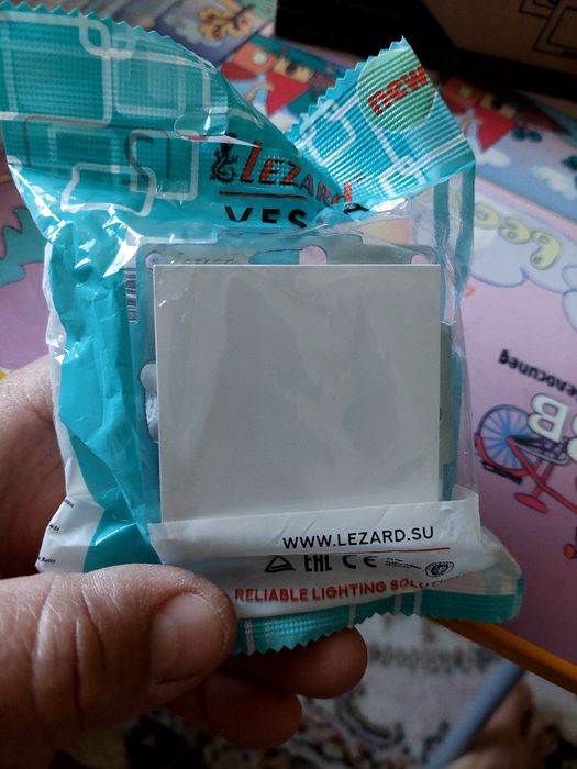 Розетки и выключатели Лезард