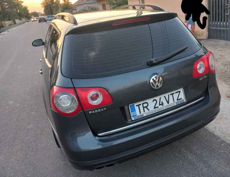 Vând Volkswagen Passat-2010
