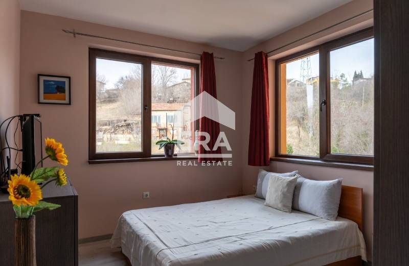 Продава се Тристаен апартамент в Варна, Цветен квартал - 74 кв.м за 2149 €/кв.м - Снимка #7