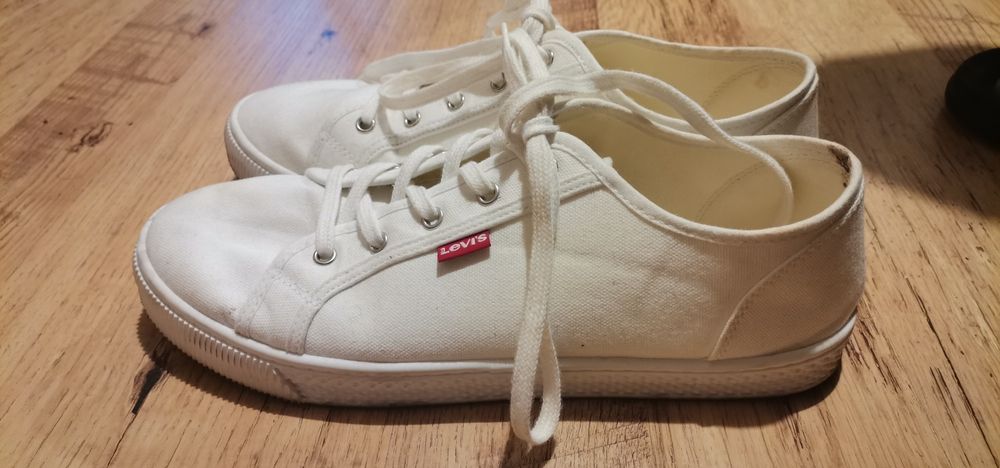 Кецове Levi's 42 размер