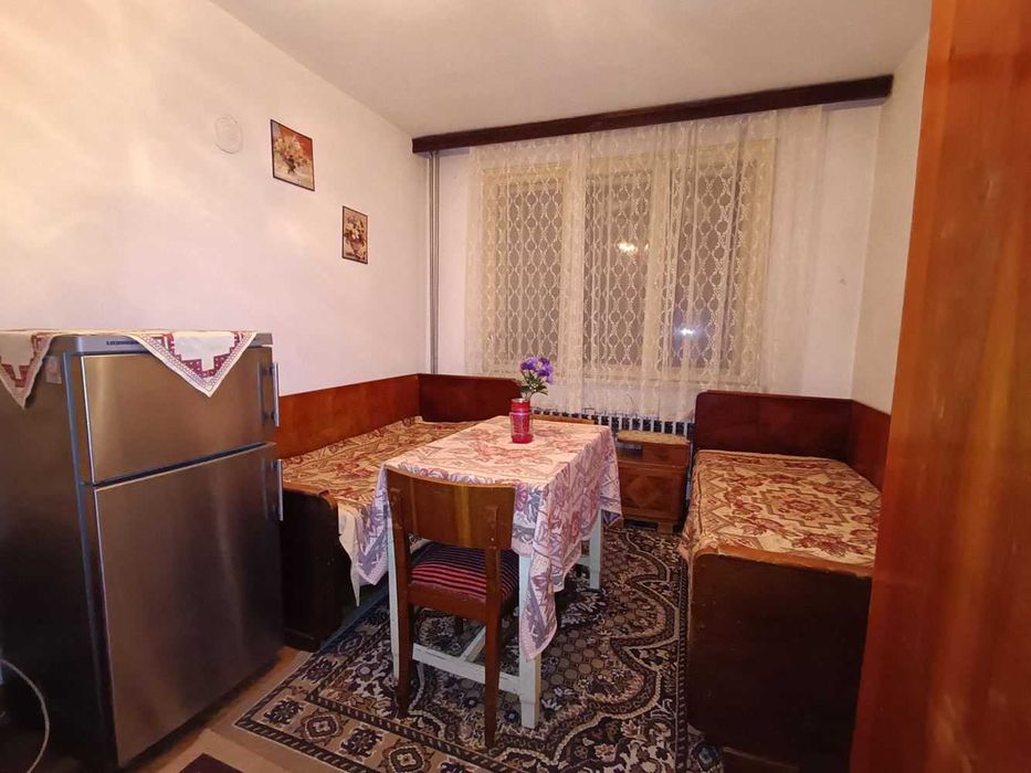 Тристаен апартамент в центъра на град Велико Търново