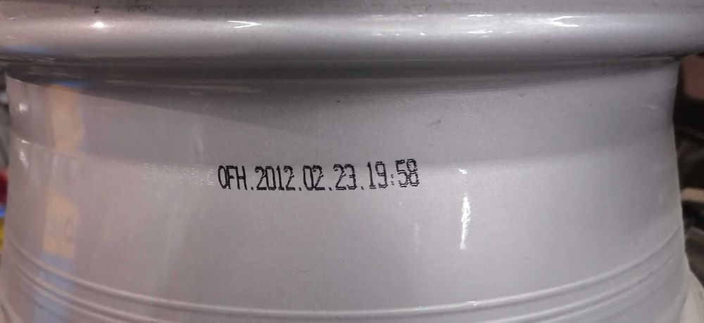 Оригинални джанти за Audi q3 6.5x16 et33 централен отвор 57