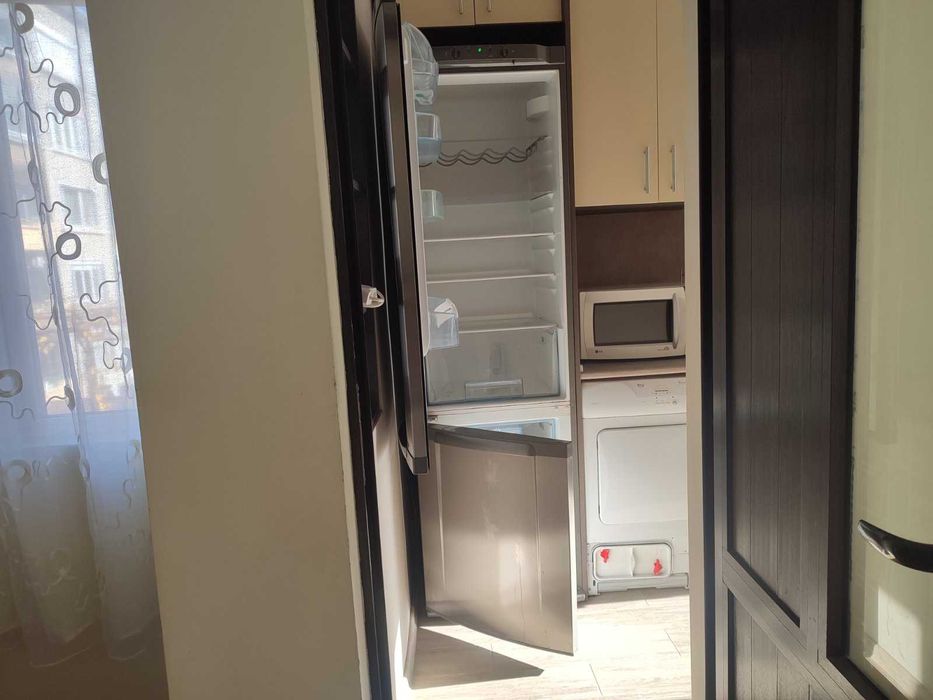 Дава се под наем Тристаен апартамент в Стара Загора, Център - 75 кв.м за 357 € - Снимка #4