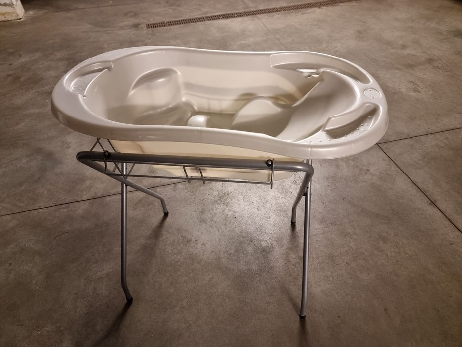 Cădiță cu suport metalic