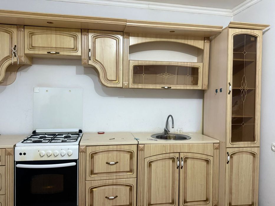 Продается кухонный гарнитур