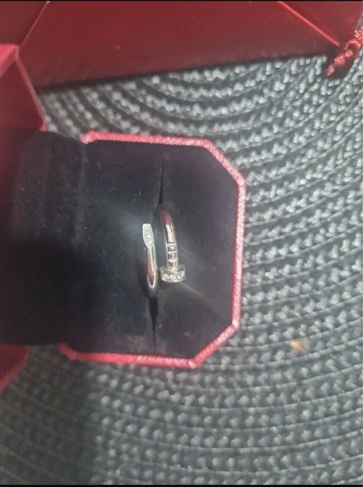 Inel Cartier Needle cu pietricele