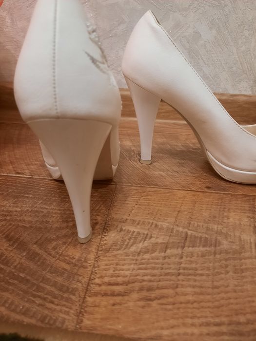 Свадебные белые туфли 38 размер