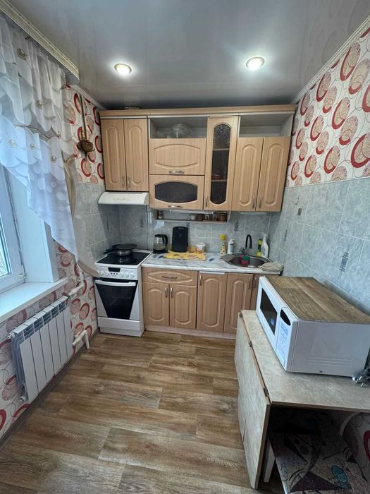 Продам 3х комн Ломоносова