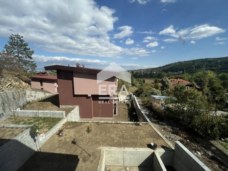 Продава се Къща в с. Панчарево, Област София-град - 794 кв.м за 517 €/кв.м - Снимка #3