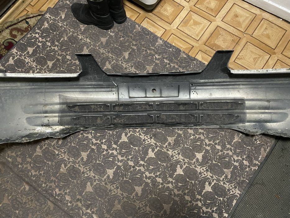 Продам бампер от камри 20