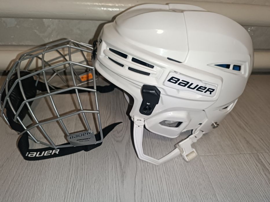 Шлем Bauer белый