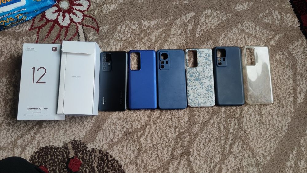 Xiaomi 12t pro 5G
Holati ideal 1yil garantia bor 
Hotira 12+12/256gb