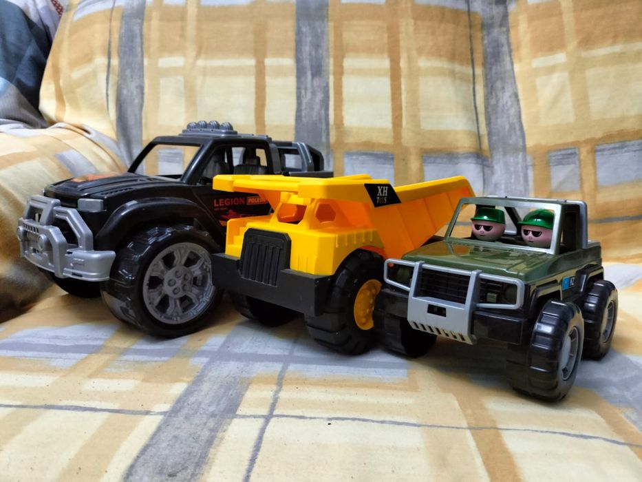 Продам б/у игрушки в отличном состоянии