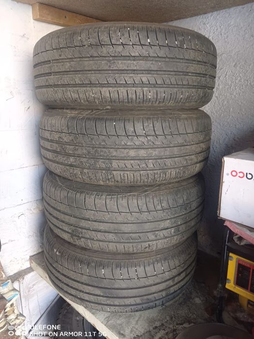 Продам автошины с дисками оригинал Volkswagen.