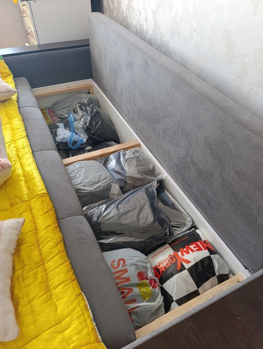 Диван офисный/ в кухню