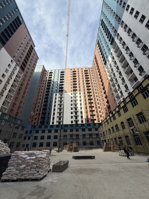 Сотилади! Квартира каробка ҳолатида