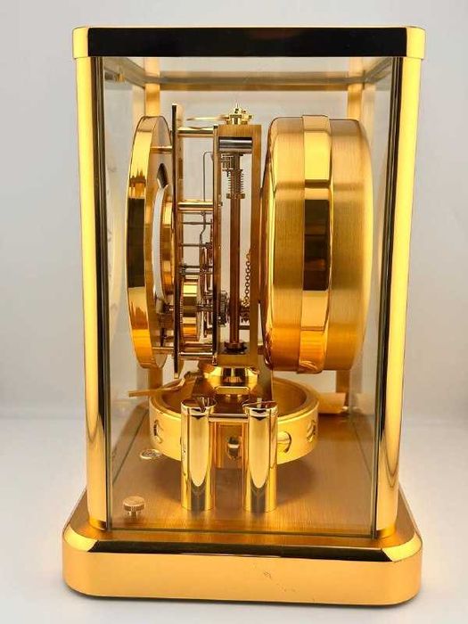 Jaeger LeCoultre
Atmos Phase de Lune