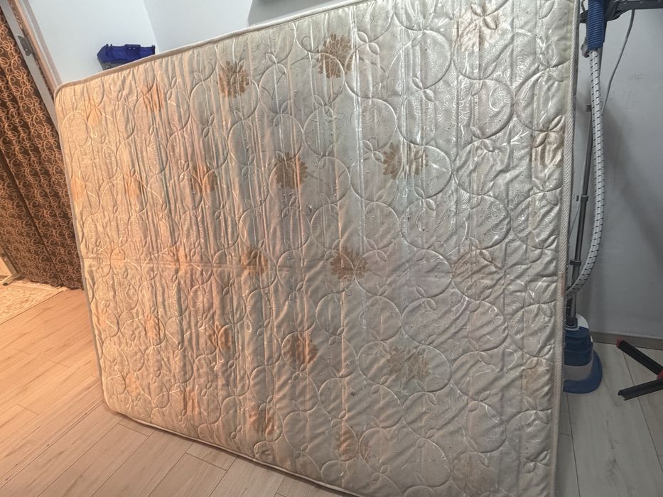 Продается матрас  160/200