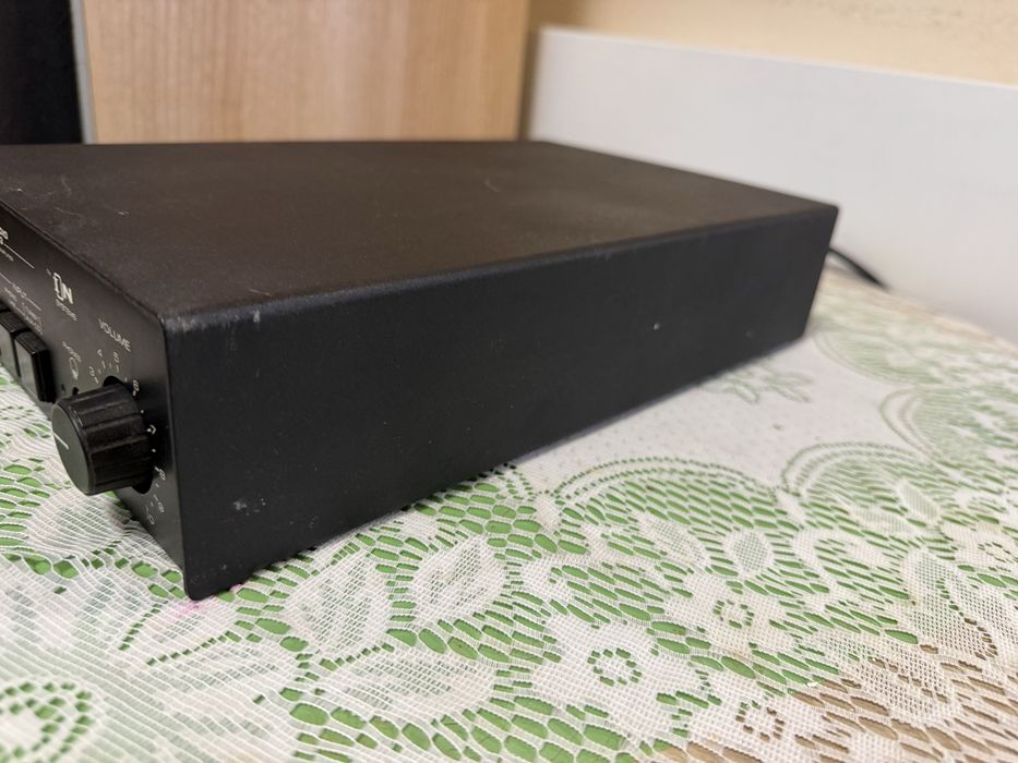 Obelisk 3 Качествен стерео усилвтаел