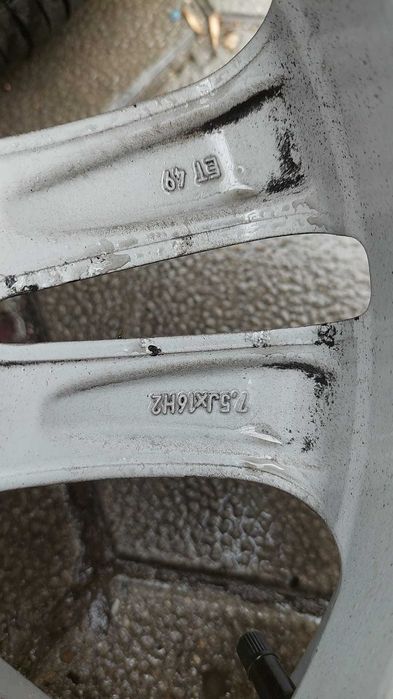 Гуми с джанти 205/55R16 за Mercedes-Benz