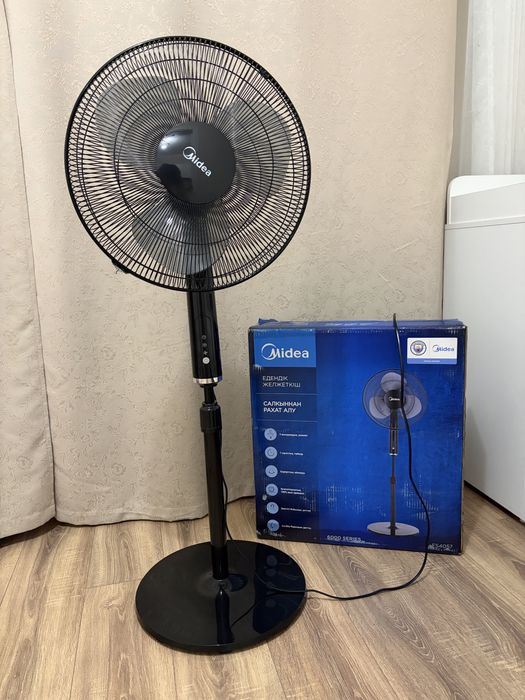 Вентилятор Midea FS4057 черный