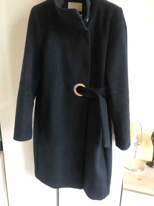 Продавам елегантно палто
