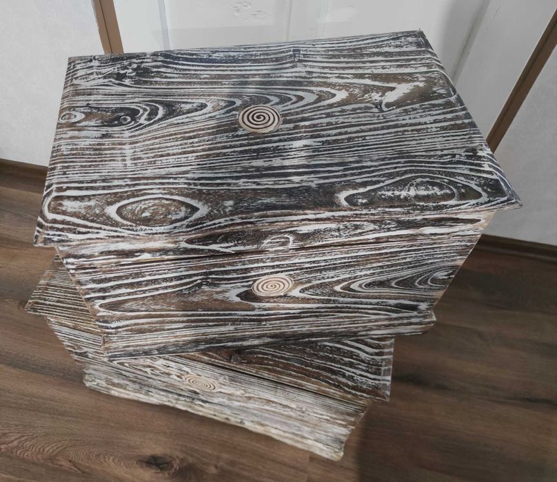 два редки ръчно изработени дизайнерски сандъка