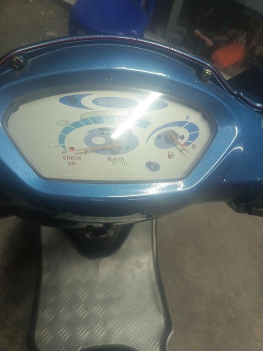 Продам скутер сузуки 125