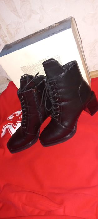 Осенний ботинка новый