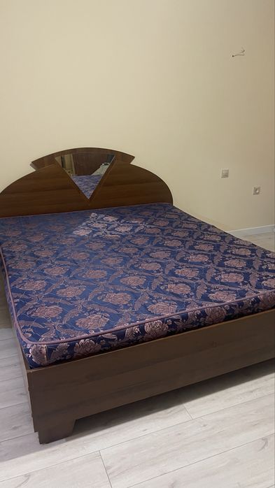 Кровать двуспальная