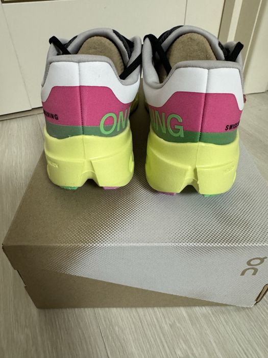 On Cloud running женские кроссовки оригинал