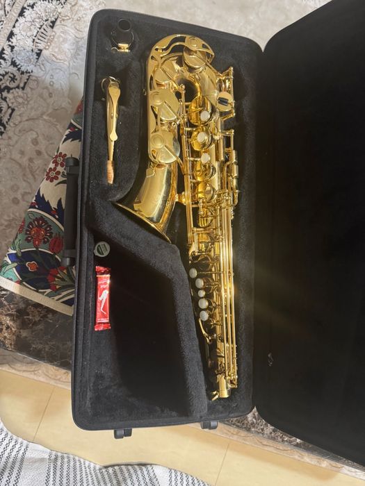 Vand Saxofon Alto YAS 280
