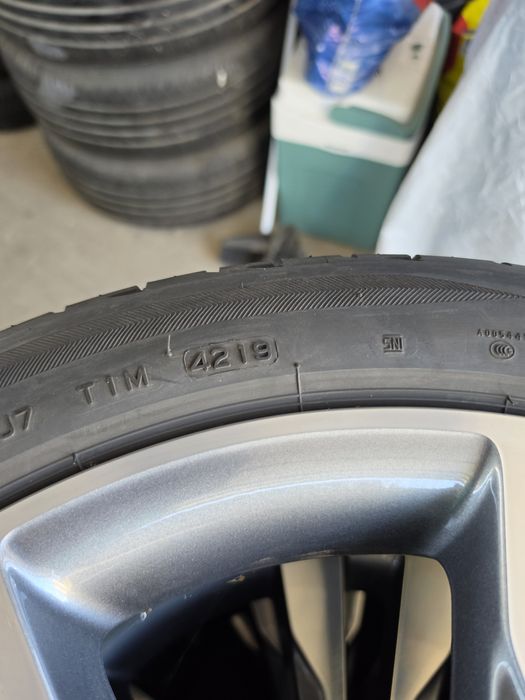 4 Броя Спорт пакет Bridgestone 2х225/45/18 6,5mm 2x245/40/18 5,6mm