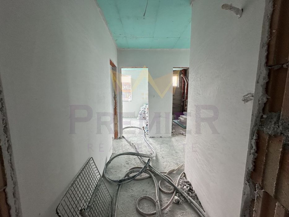 Продава се Тристаен апартамент в Варна, Изгрев - 98 кв.м за 1358 €/кв.м - Снимка #8