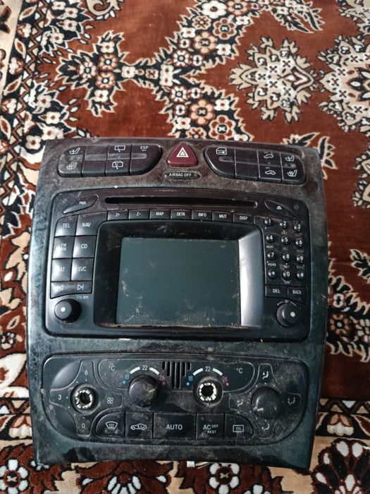 Продам магнитофон на мерс