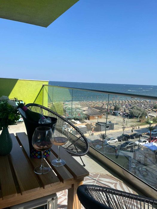 Apartamen 3 camere Alezzi frontal mare