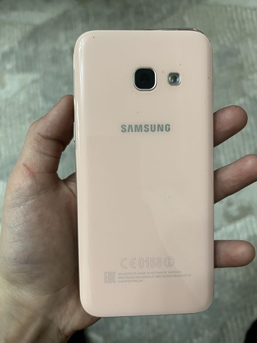 Телефон Галакси а3