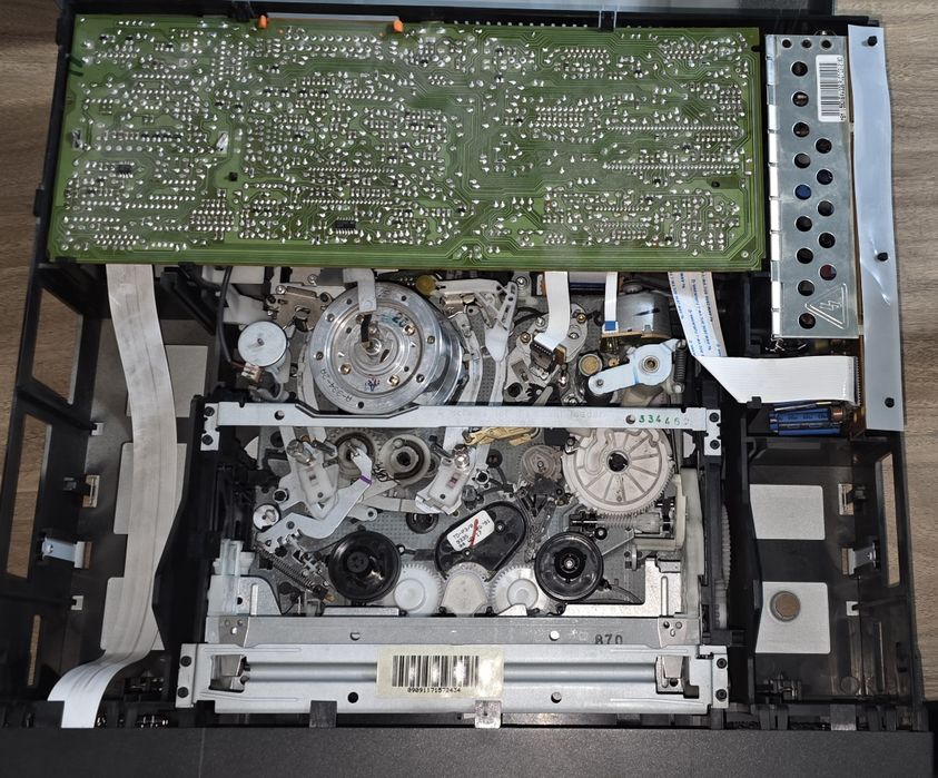 Videorecorder/ VCR Philips VR 332/02 defect