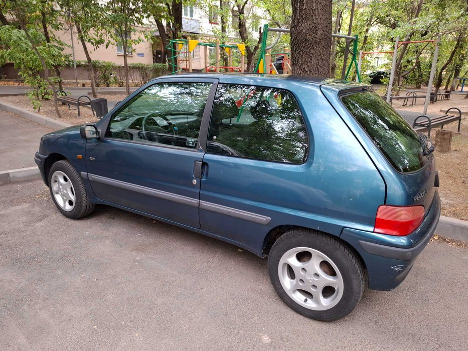 Peugeot 106 в очень хорошем состоянии