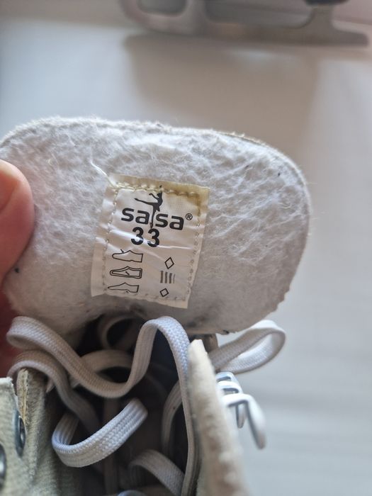 Коньки фигурные  продам