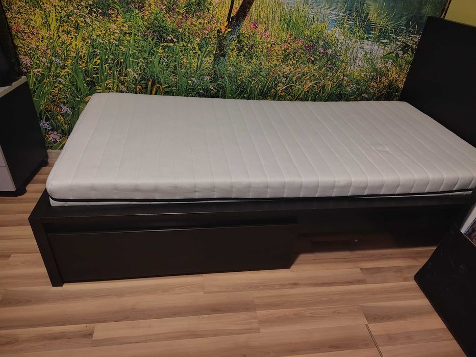 Легло Malm IKEA 200х90