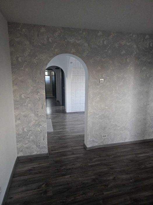 Vânzare apartament 4 camere