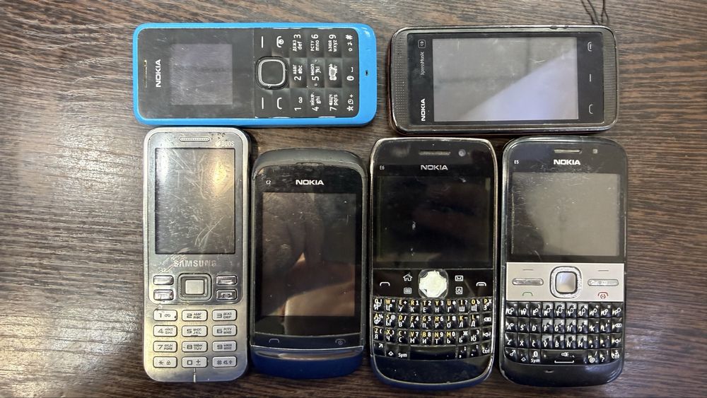 Nokia E5, E6, C2, 5530 XpressMusic