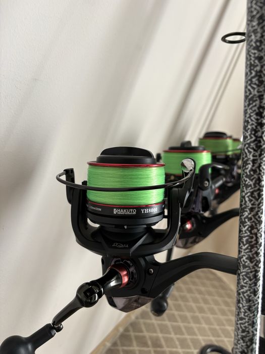 4 Lansete crap 3.90 4lbs 4 mulinete hakuyo 8000 rod pod ca noi!