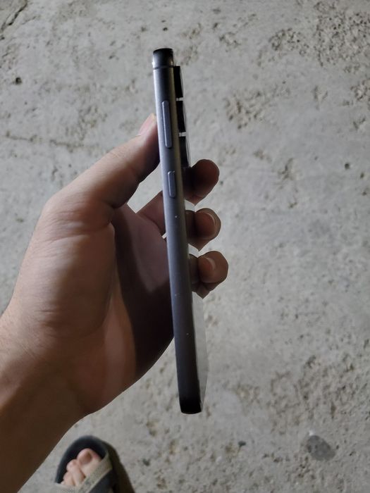 Samsung S23FE sotiladi tezda