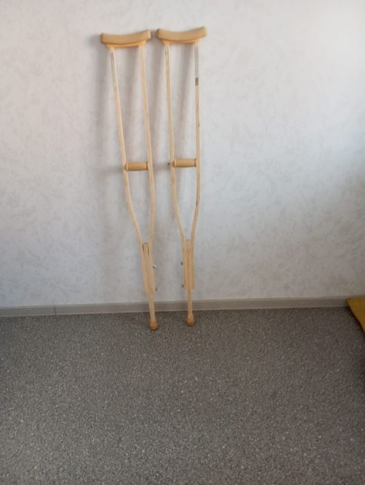 Продам костыли новые.