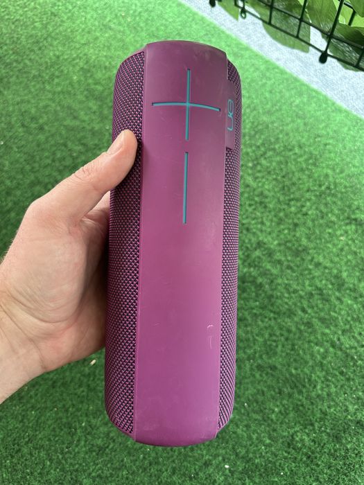 Boxa portabila UE MEGABOOM 2 defecta