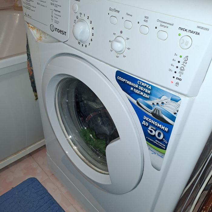 Продам стиральную машину  индезит